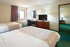 Norwood Inn & Suites Indianapolis