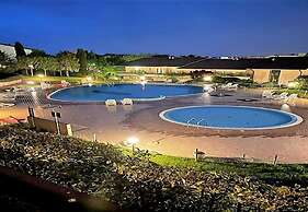 Kristall Lago Pool View