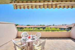 Kristall Lago Pool View