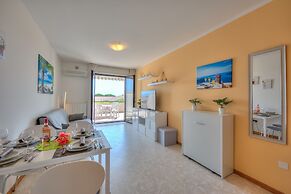 Kristall Lago Pool View