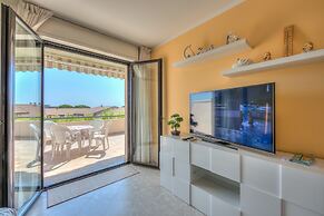 Kristall Lago Pool View