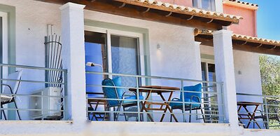 StayBridge Apartments, Mesongi