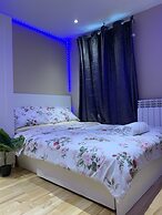 Charming 2-bed Apartment in Kingston Upon Thames