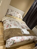 Charming 2-bed Apartment in Kingston Upon Thames