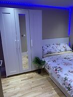 Charming 2-bed Apartment in Kingston Upon Thames