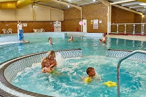 The Sea Breeze - Captivating Caravan in Camber