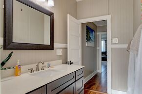 Makani Ea Home 2 Bedroom Home by RedAwning