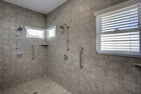 Grand Melemele 3 Bedroom Home by RedAwning