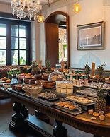 Meroddi Barnathan Hotel
