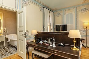 Meroddi Barnathan Hotel