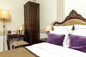 Meroddi Barnathan Hotel