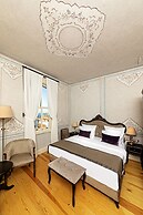 Meroddi Barnathan Hotel