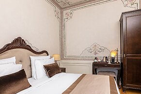 Meroddi Barnathan Hotel