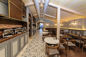 Meroddi Barnathan Hotel