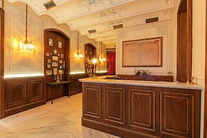 Meroddi Barnathan Hotel