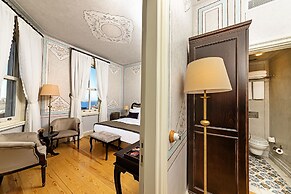 Meroddi Barnathan Hotel