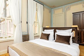 Meroddi Barnathan Hotel