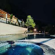 Paradise Pool Resort