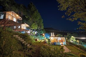 Paradise Pool Resort