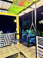 Paradise Pool Resort