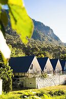 Paradise Pool Resort