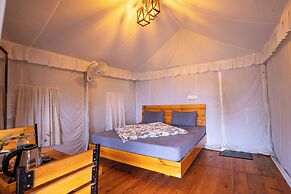 Paradise Pool Resort