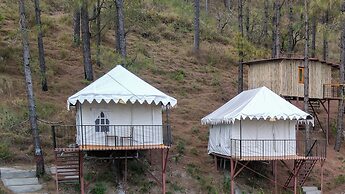 Paradise Pool Resort