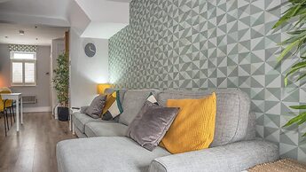 Modern 3-bed House on Tarporley High Street