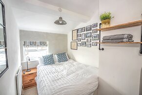 Modern 3-bed House on Tarporley High Street