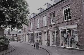 Modern 3-bed House on Tarporley High Street