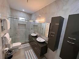 Gulfview Townhouse With Pool and Jacuzzi