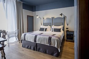 Hotel Priori Secret Garden