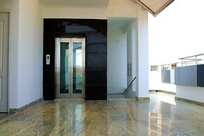 K11 Express - Opp Express Avenue