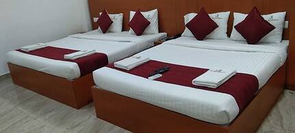 K11 Express - Opp Express Avenue