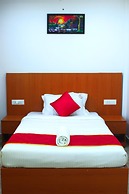 K11 Express - Opp Express Avenue