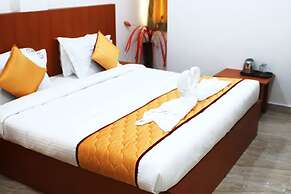 K11 Express - Opp Express Avenue