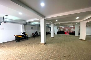 K11 Express - Opp Express Avenue