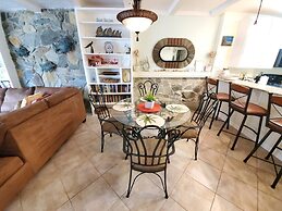 Island House B107
