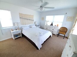 Mermaid House - Upper