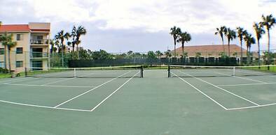 I33 - Ocean Village Club