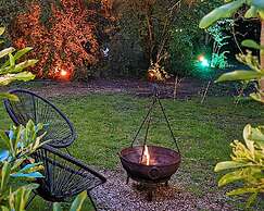 Owl Lodge With Hot Tub and Massage Treatments