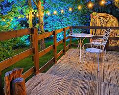 Owl Lodge With Hot Tub and Massage Treatments