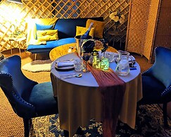 Owl Lodge With Hot Tub and Massage Treatments