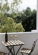 Ermis Luxury Suites & Apartments