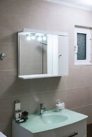 Ermis Luxury Suites & Apartments