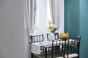 Ermis Luxury Suites & Apartments