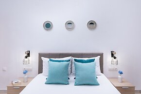 Ermis Luxury Suites & Apartments