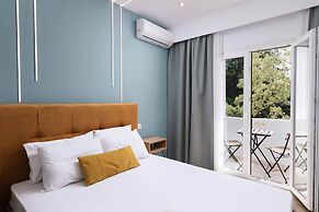 Ermis Luxury Suites & Apartments