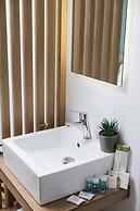 Ermis Luxury Suites & Apartments