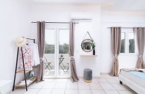 Ermis Luxury Suites & Apartments